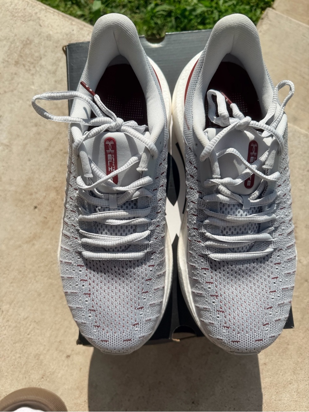 Under Armour Light Gray and Maroon Performance Running Shoe - Picture 3 of 7